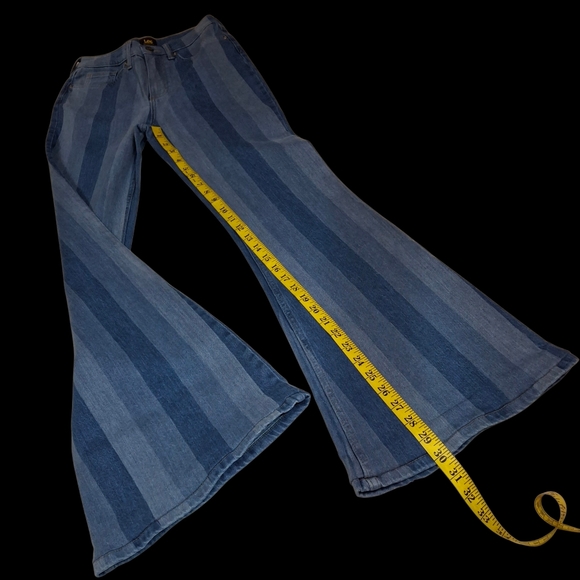 Lee Hits Of Blue Striped Flare High Rise Jeans  Women Size 26 - Picture 15 of 16